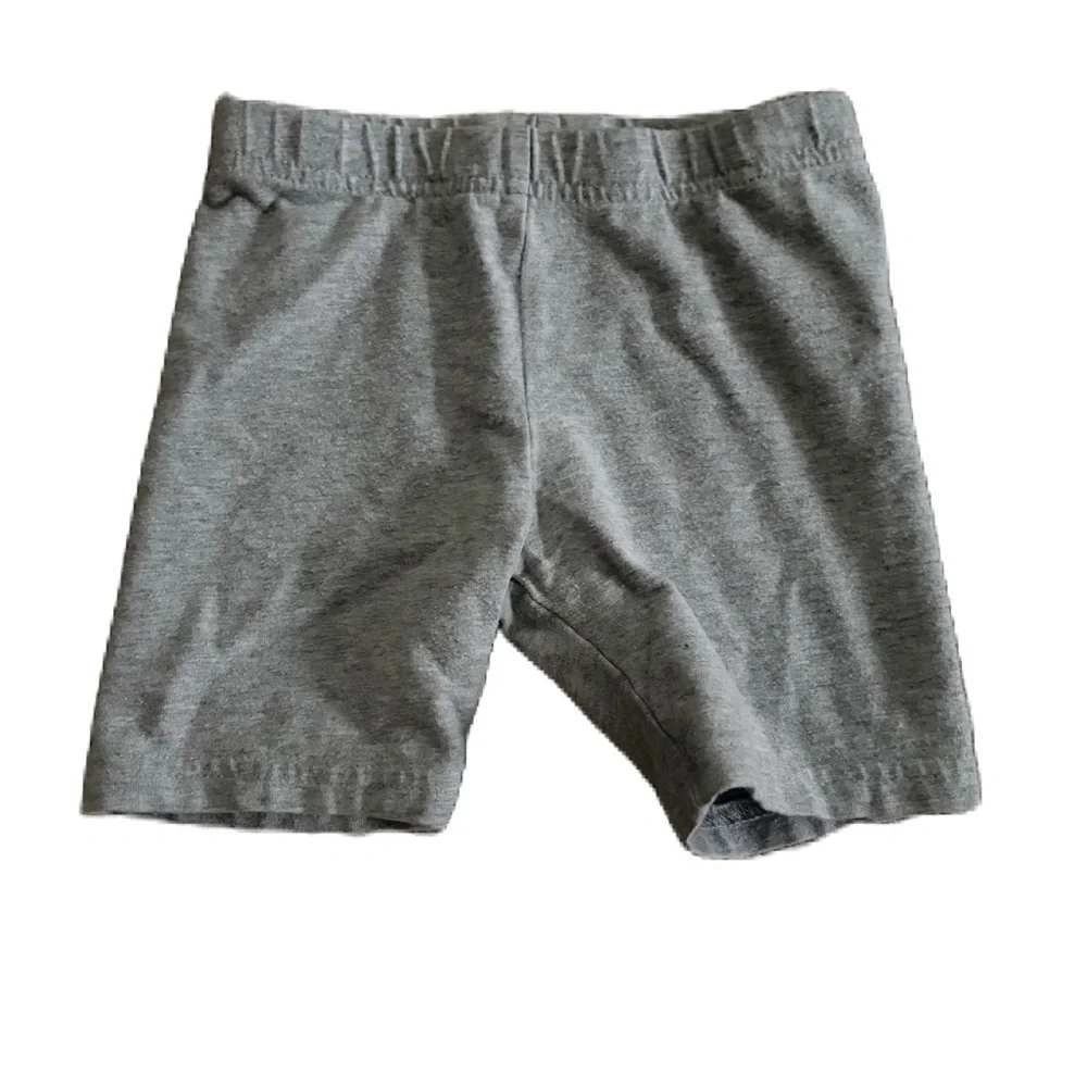 💢Carter’s Gray Toddler Girls Tumbling Shorts💢